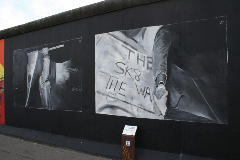 Artwork by Jens Hübner and Andreas Kämper on the East Side Gallery