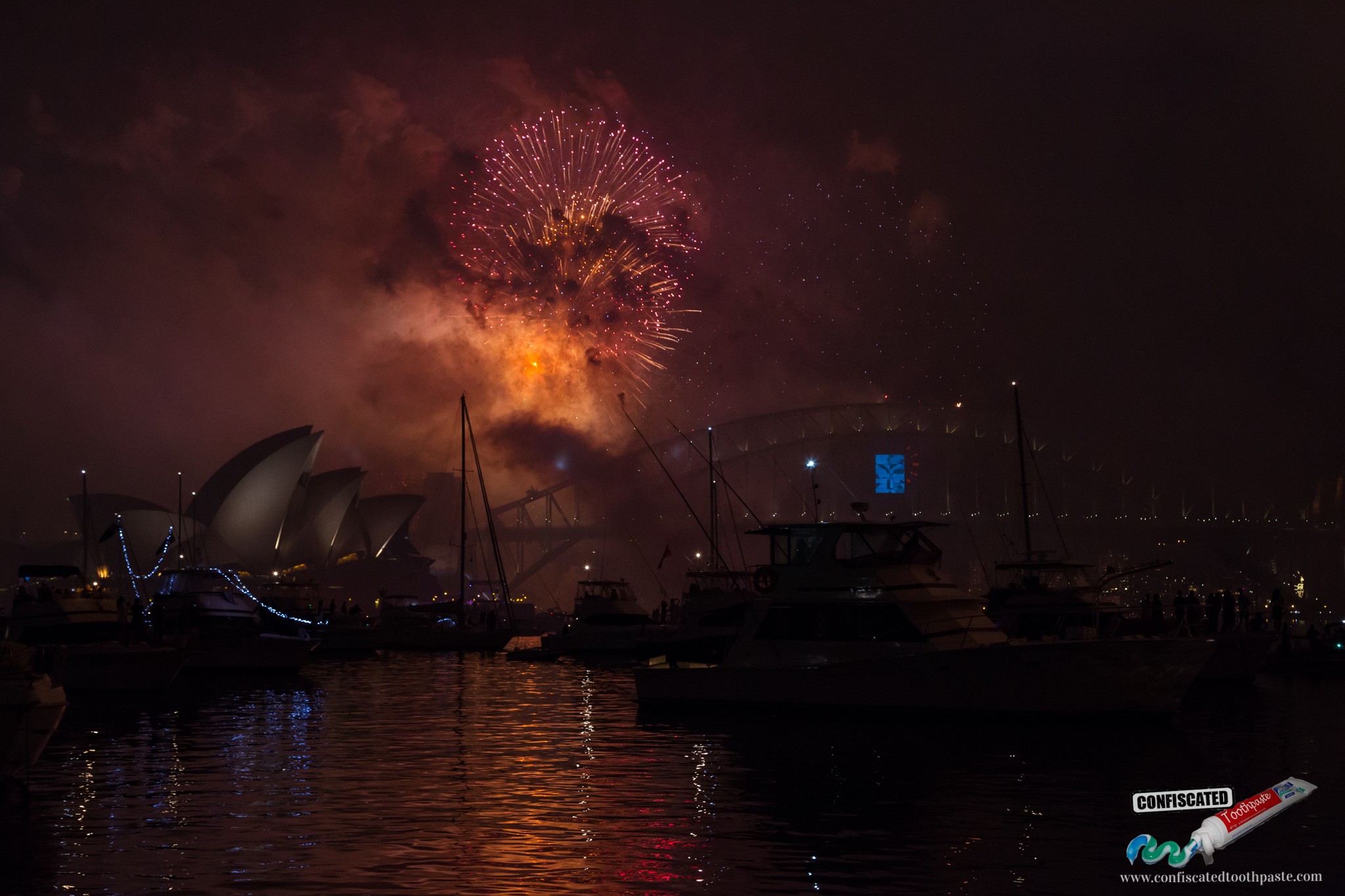 Sydney Harbour New Year's Eve 2015 Fireworks