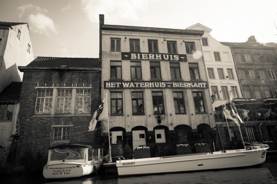 Het Waterhuis aan de Bierkant beerhouse, a nice place for a drink by the river