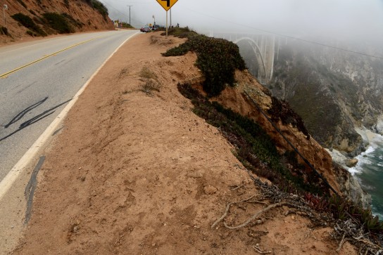 An example of the roadway shoulder near Bixby Bridge